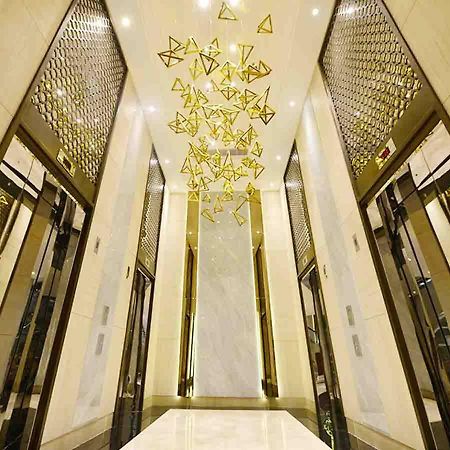 Gumaya Tower Hotel Semarang Dış mekan fotoğraf