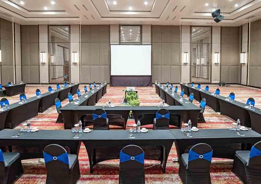 Gumaya Tower Hotel Semarang Dış mekan fotoğraf