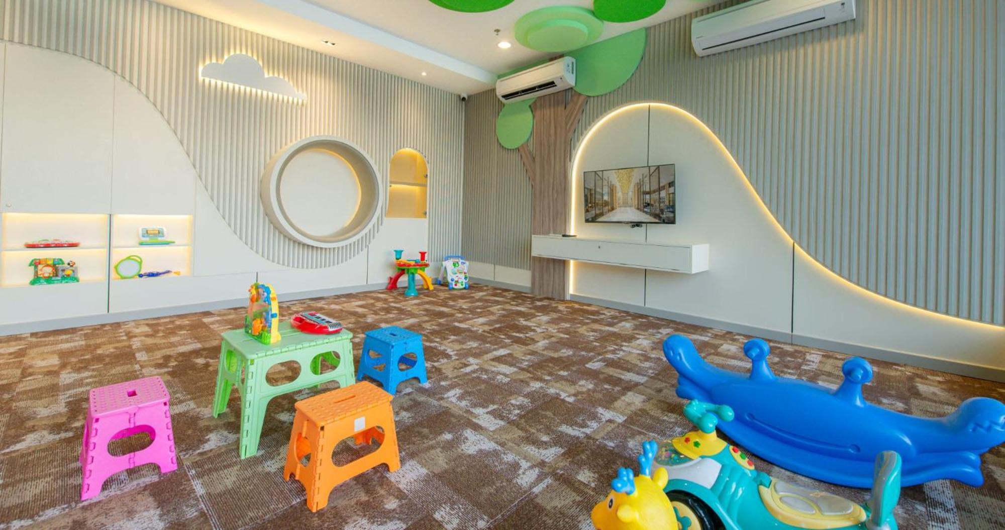 Gumaya Tower Hotel Semarang Dış mekan fotoğraf