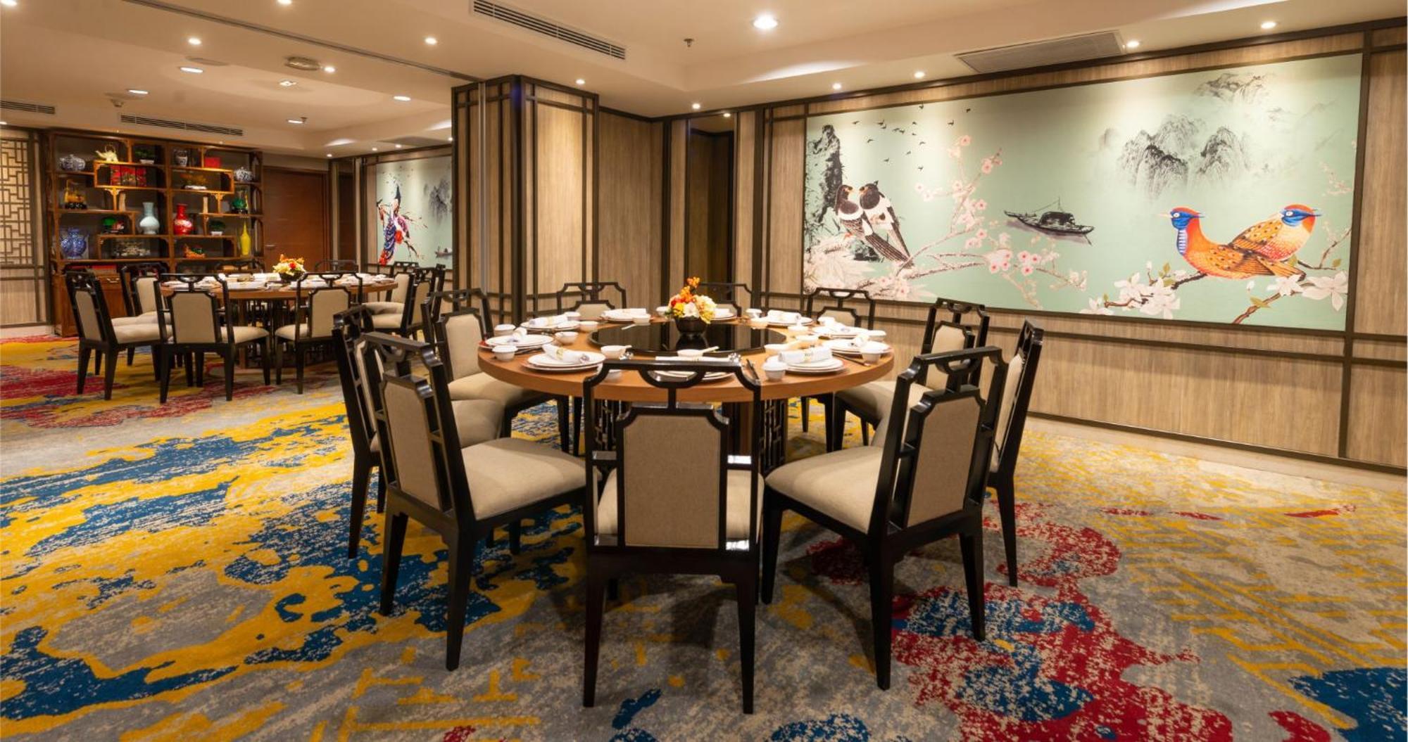Gumaya Tower Hotel Semarang Dış mekan fotoğraf