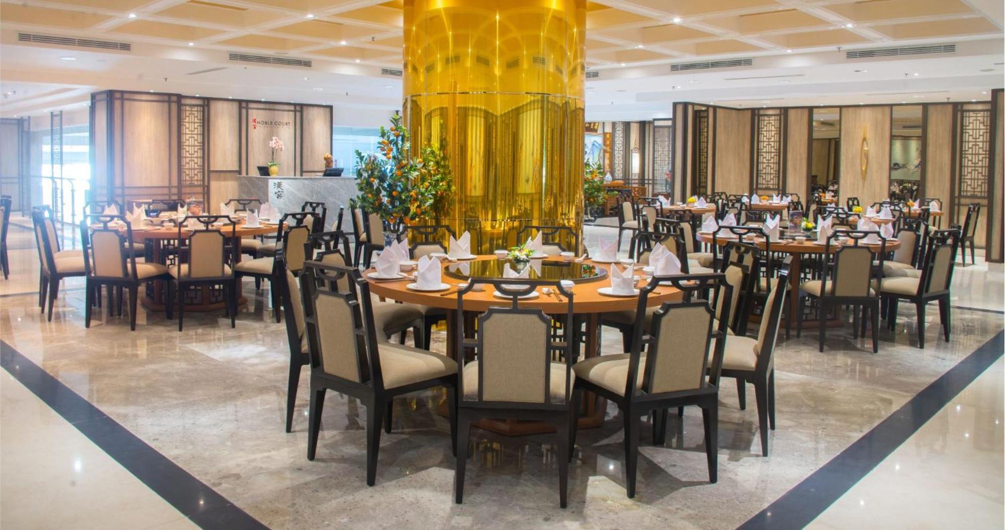 Gumaya Tower Hotel Semarang Dış mekan fotoğraf