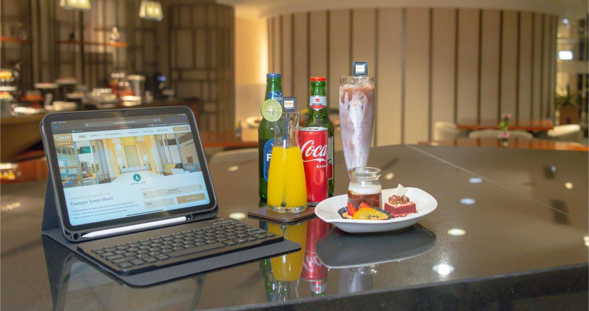 Gumaya Tower Hotel Semarang Dış mekan fotoğraf