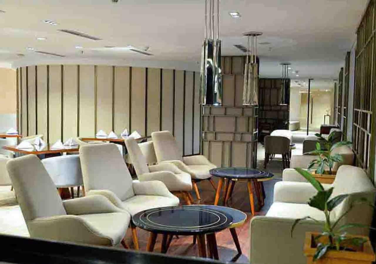 Gumaya Tower Hotel Semarang Dış mekan fotoğraf