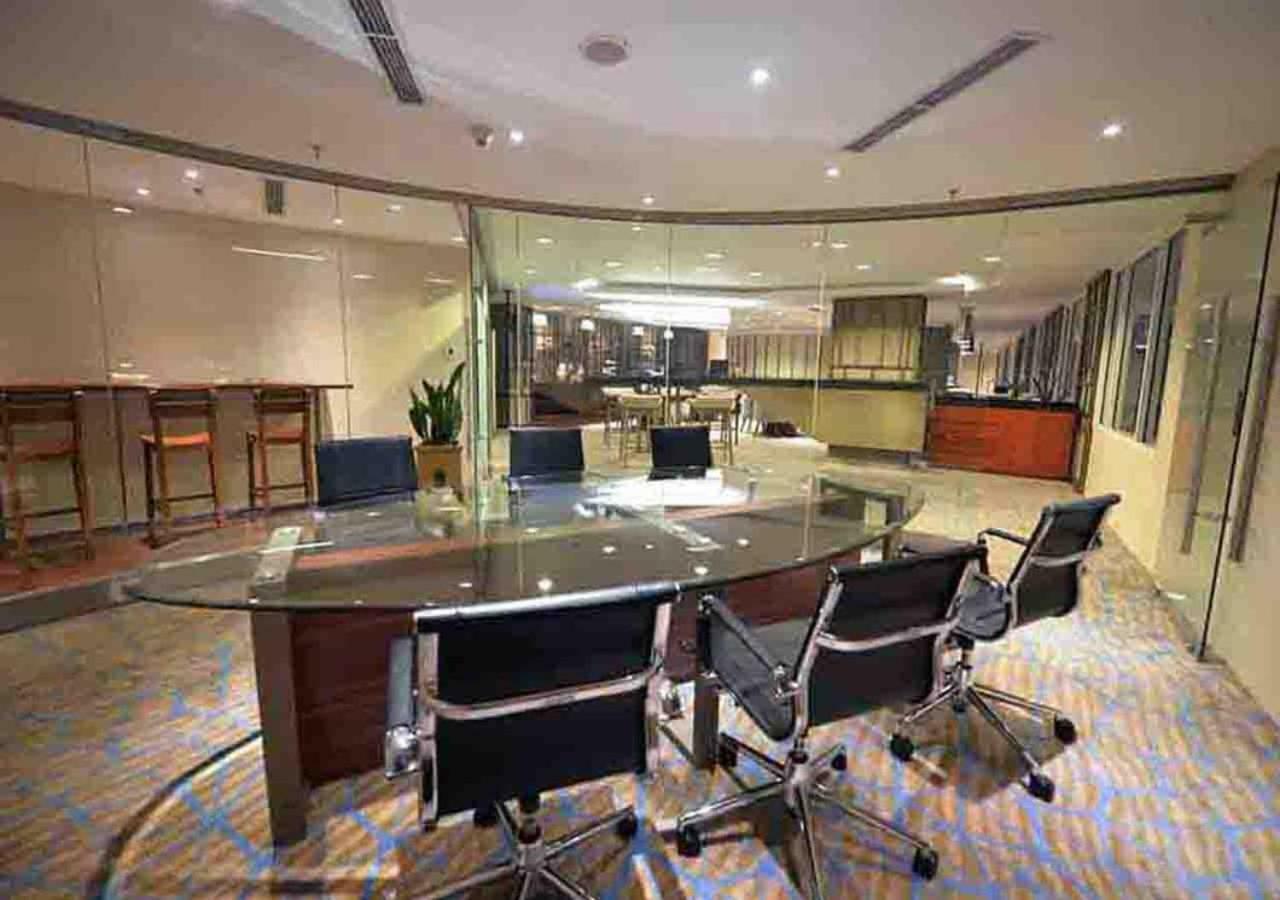Gumaya Tower Hotel Semarang Dış mekan fotoğraf